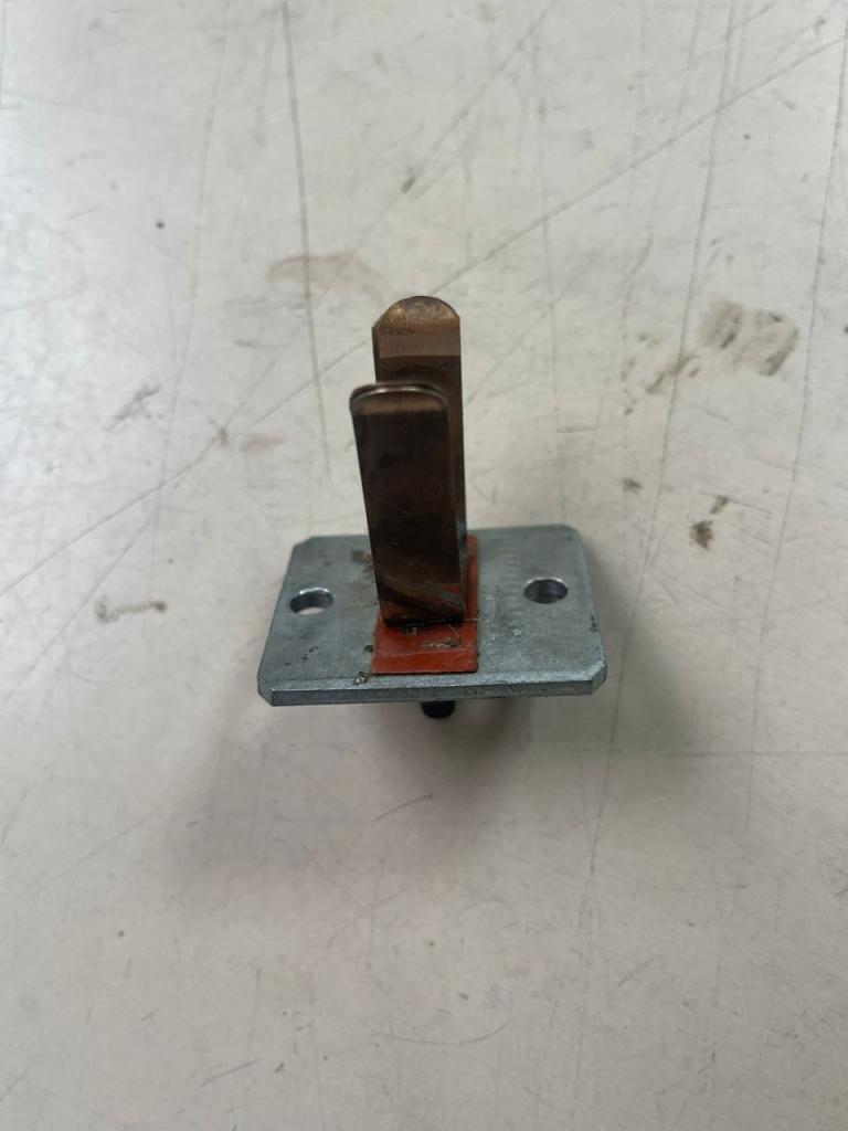 Contact de klaxon pour Maserati Indy, Khamsin, Mer LesAnciennes.com