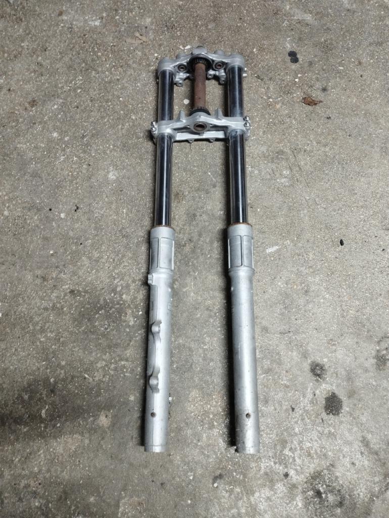 Fourche YAMAHA XT 600 LesAnciennes.com