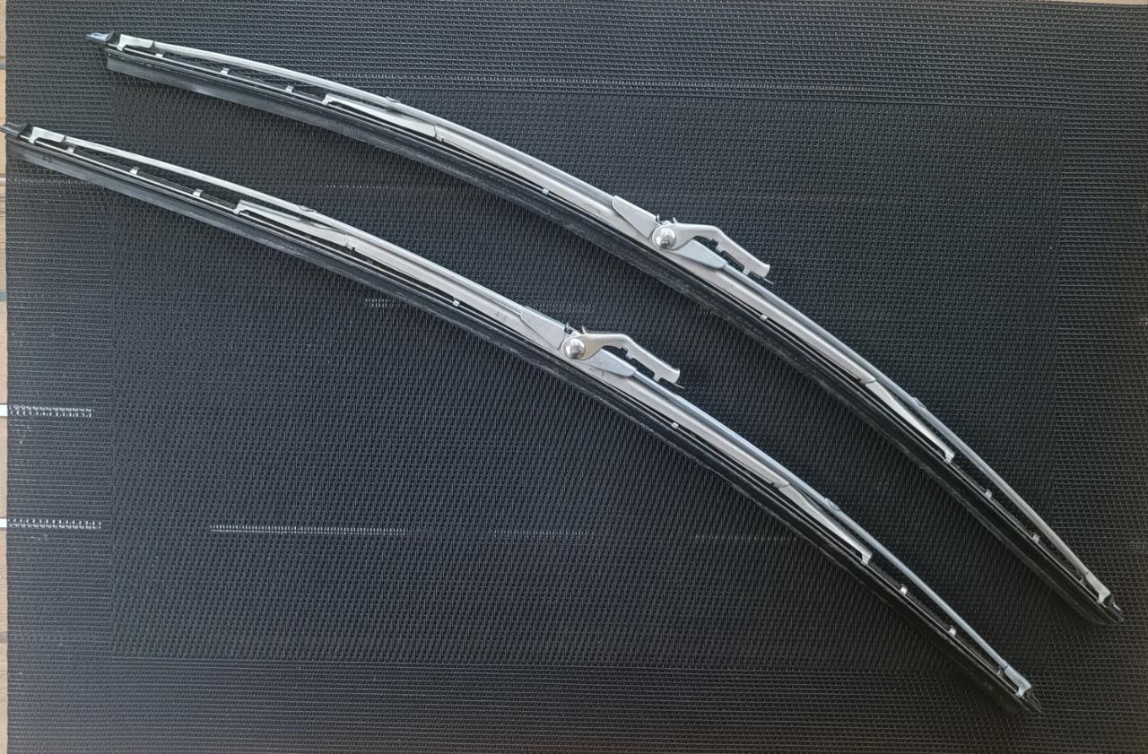 Balais essuie glace MASERATI Merak 71-78 LesAnciennes.com