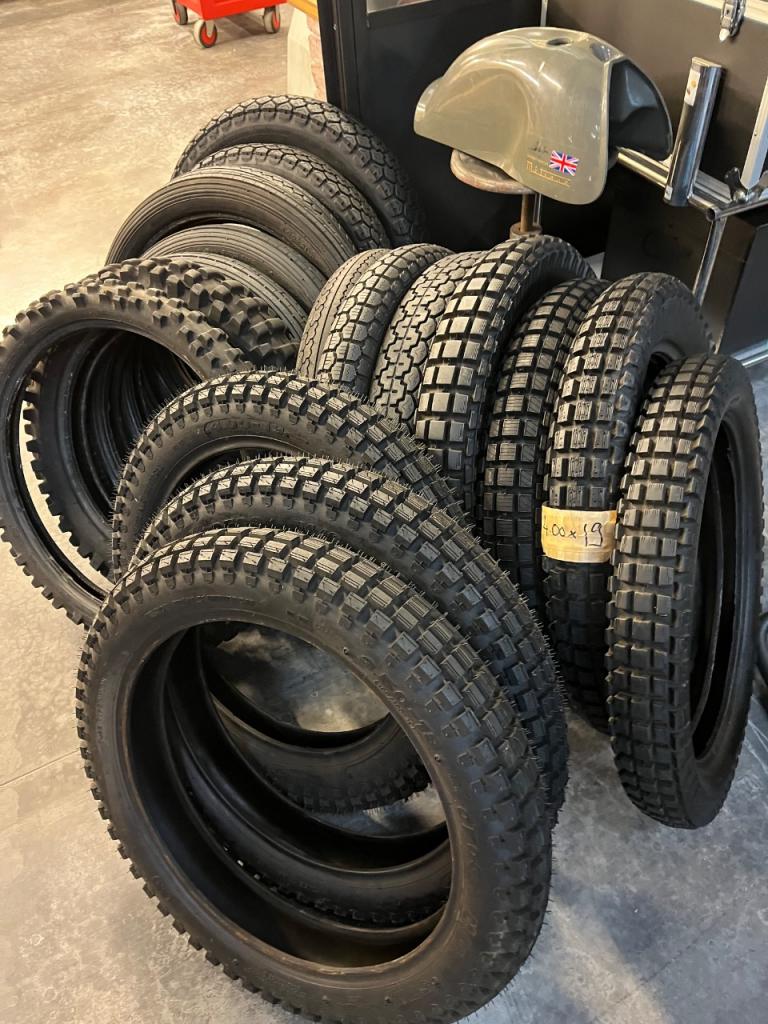 Pneus AUTRES Divers Divers LesAnciennes.com