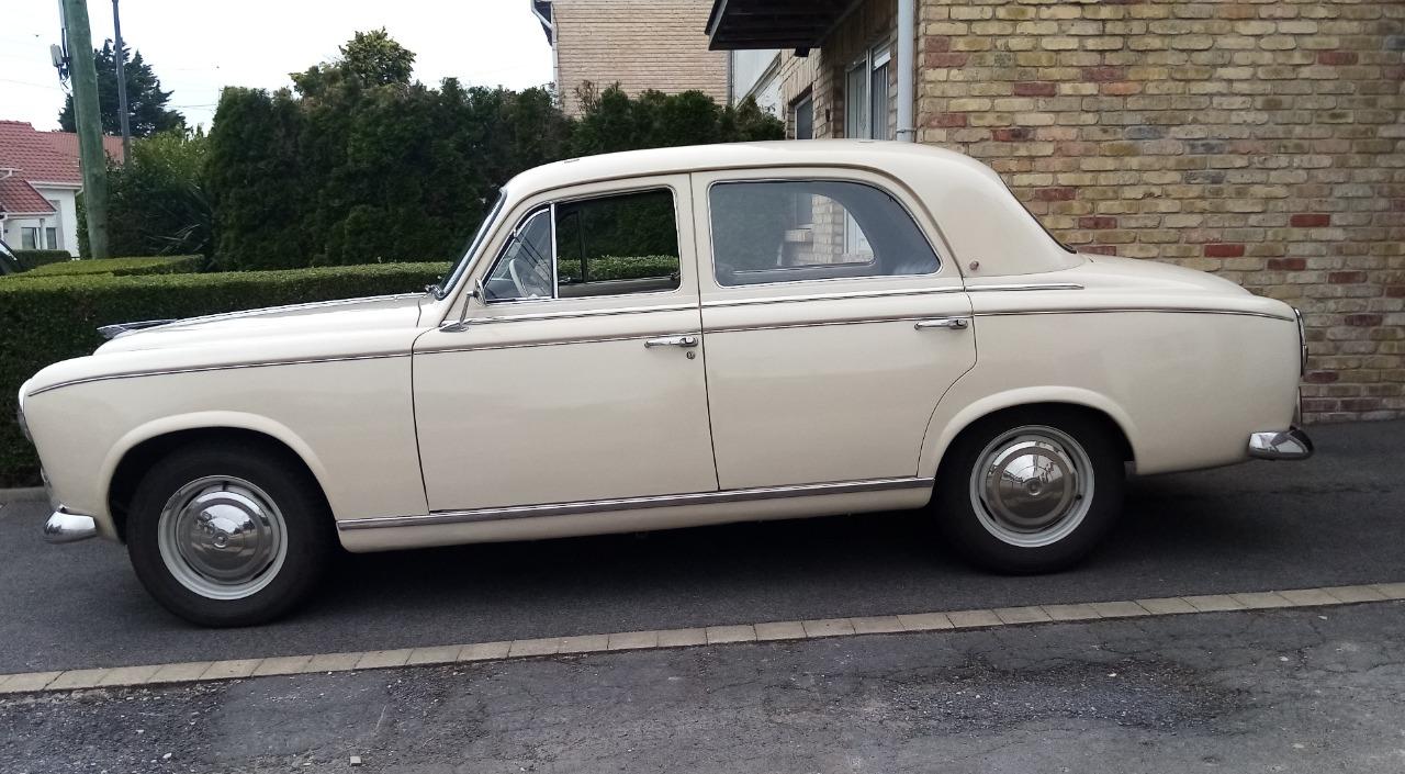 PEUGEOT 403 B8 - 1958 LesAnciennes.com