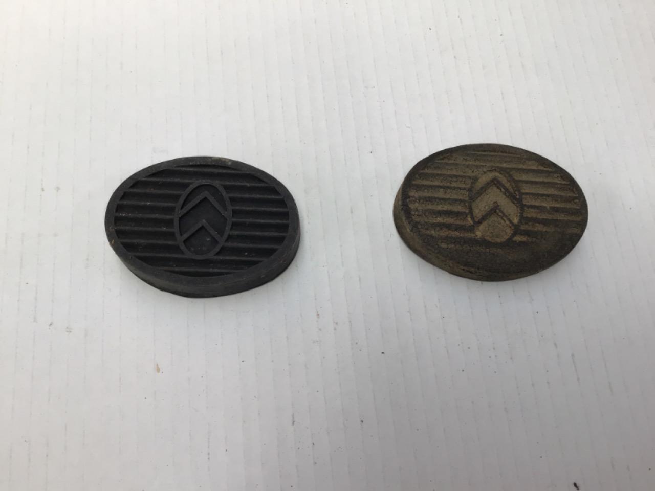 CAOUTCHOUC DE PÉDALE NEUF CITROEN C4/HY/ROSALIE LesAnciennes.com