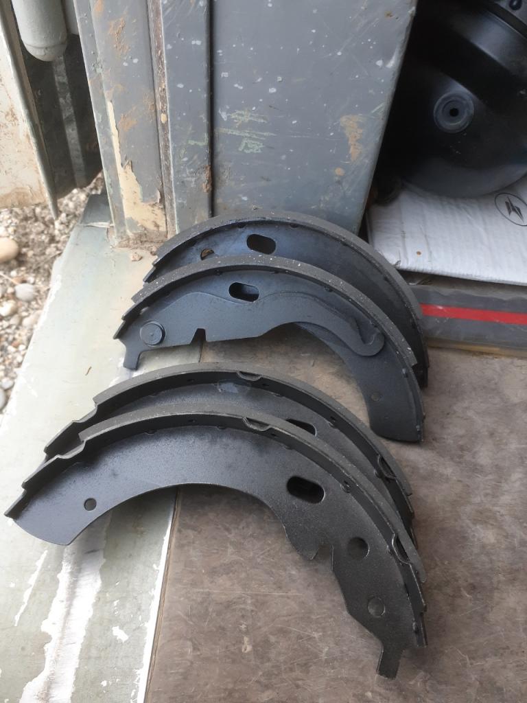 Machoires de frein BMW 2002 LesAnciennes.com