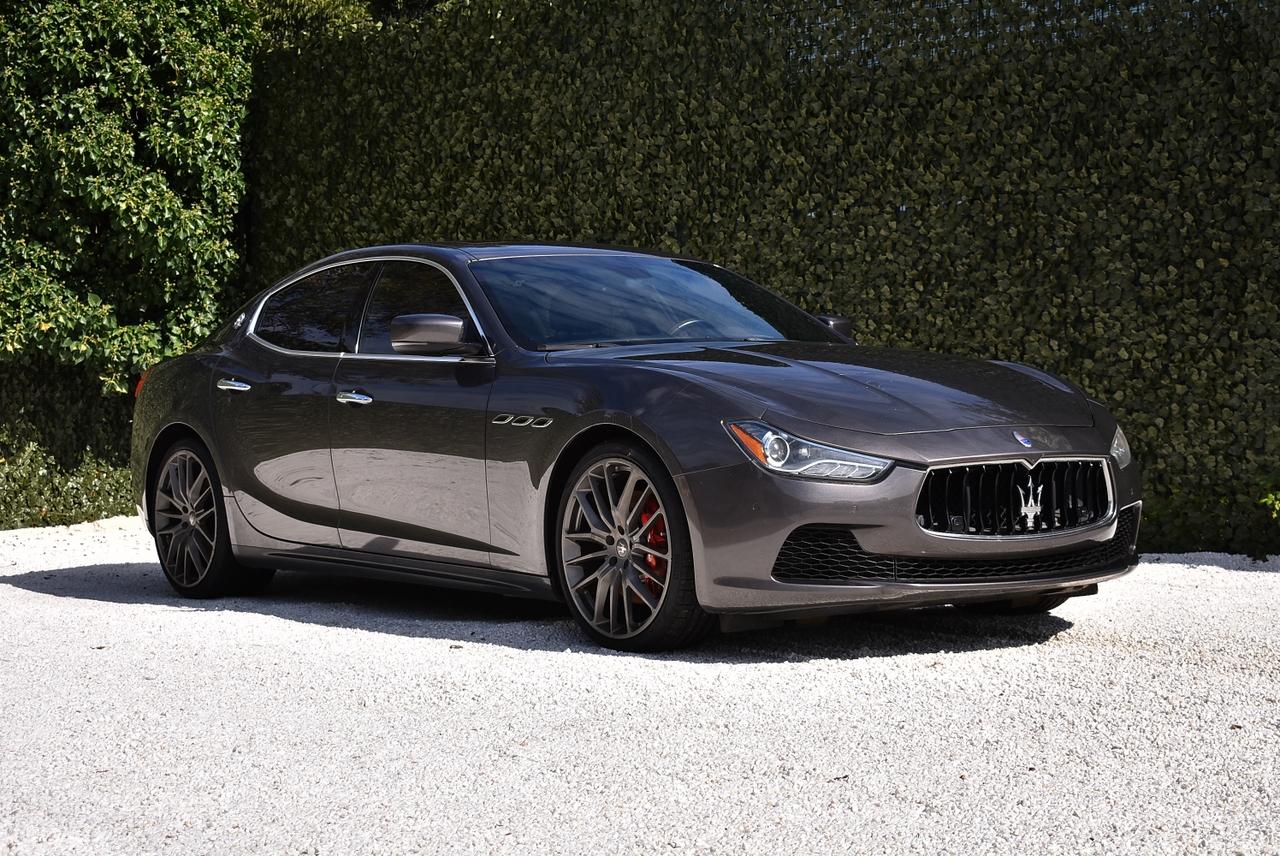 2015 Maserati Ghibli S Q4 Sedan 3,0L V6 LesAnciennes.com