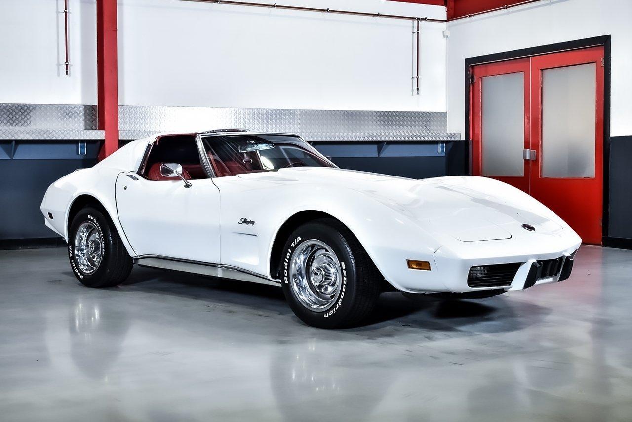 1976 Chevrolet Corvette C3 Stingray Targa 350CI V8 LesAnciennes.com