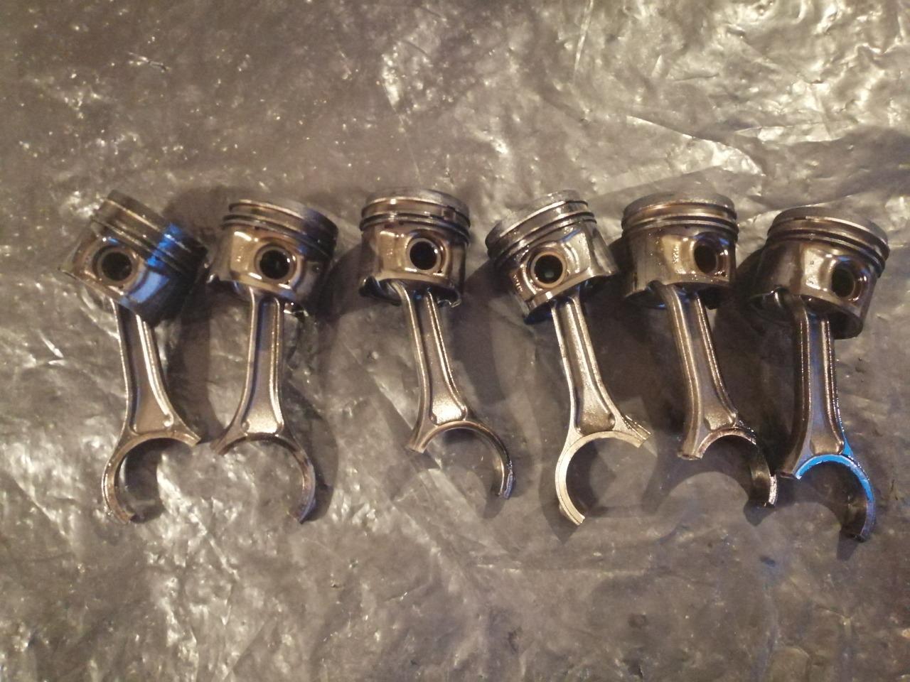 CITROEN C6 ensemble Pistons LesAnciennes.com