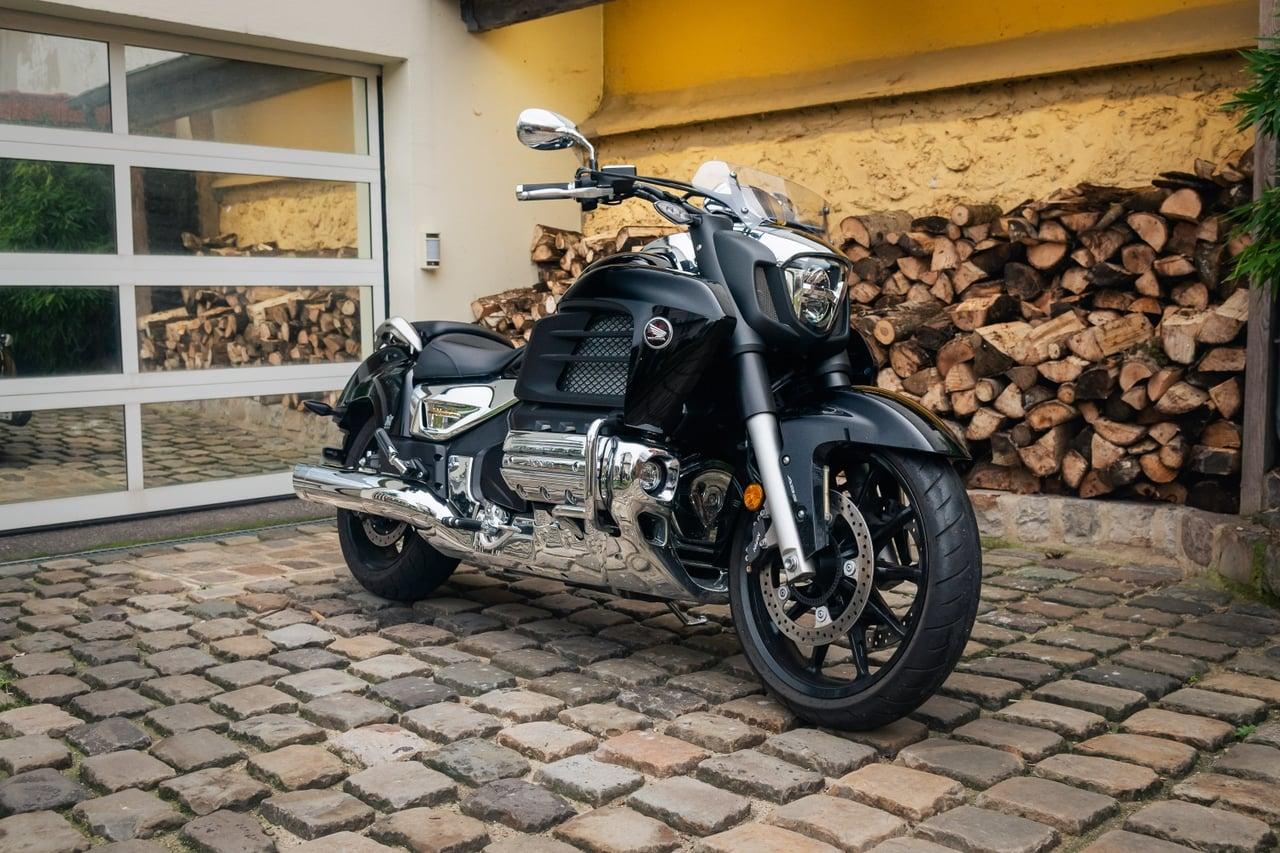 2015 Honda 1800 GL F6C Valkyrie LesAnciennes.com