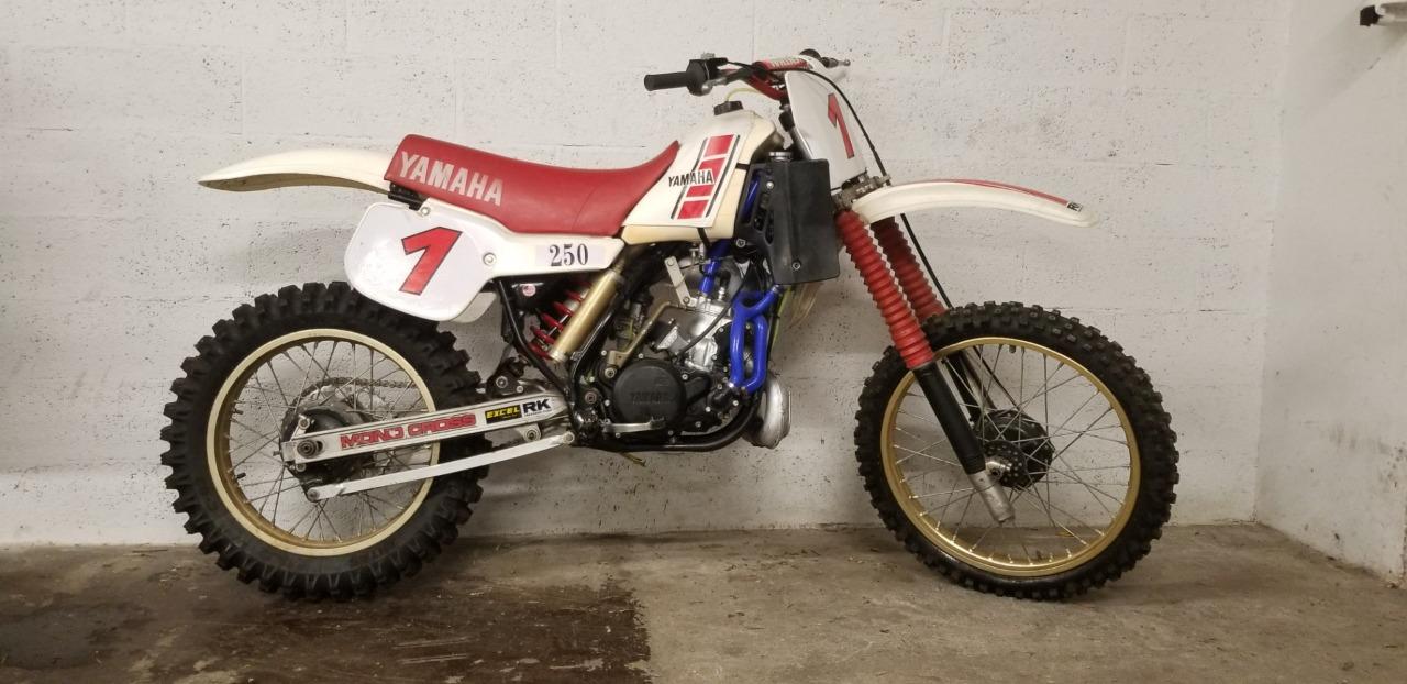 YAMAHA YZ 250 - 1983 LesAnciennes.com