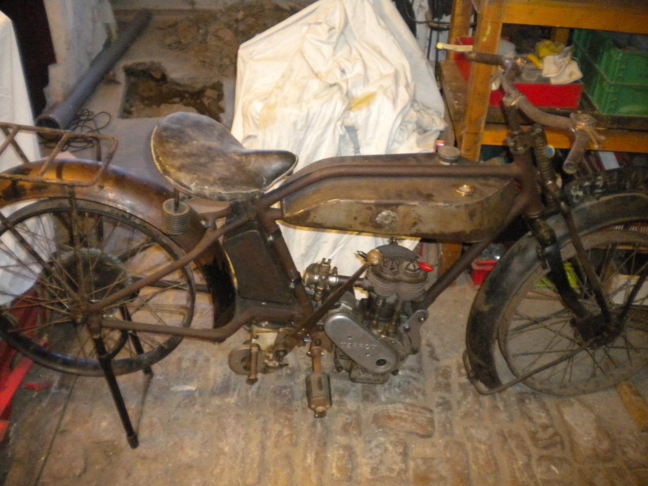 TERROT 350 jap latérale 1925 - 1925 LesAnciennes.com