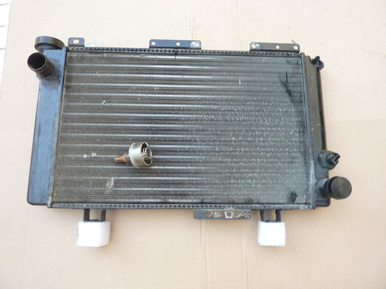 Radiateur RENAULT 4L (R4L) TL LesAnciennes.com
