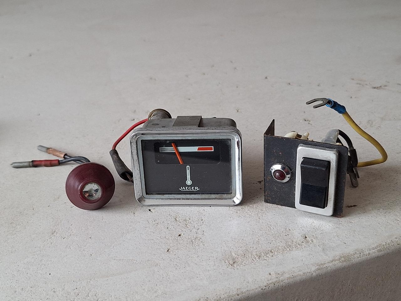 Elements tableau de bord Citroën DS LesAnciennes.com