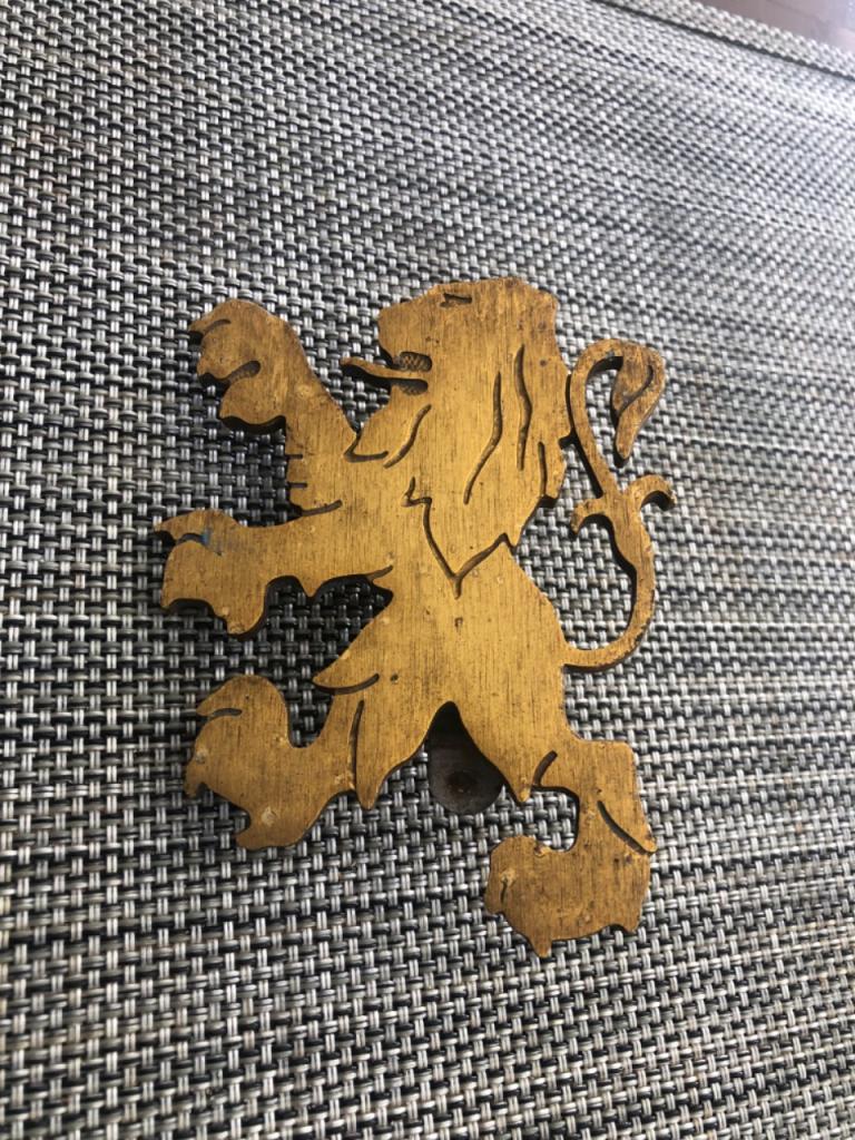 Emblème insigne PEUGEOT 104 204,304 504 LesAnciennes.com