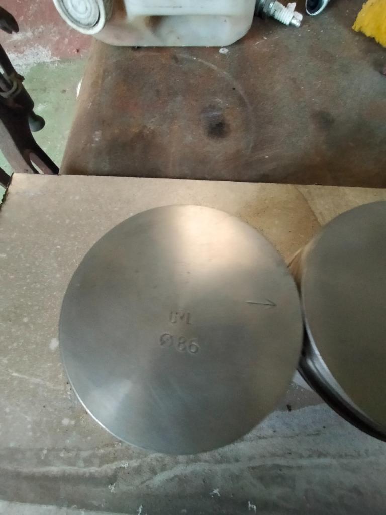 Pistons MERCEDES 190 SL cabriolet LesAnciennes.com