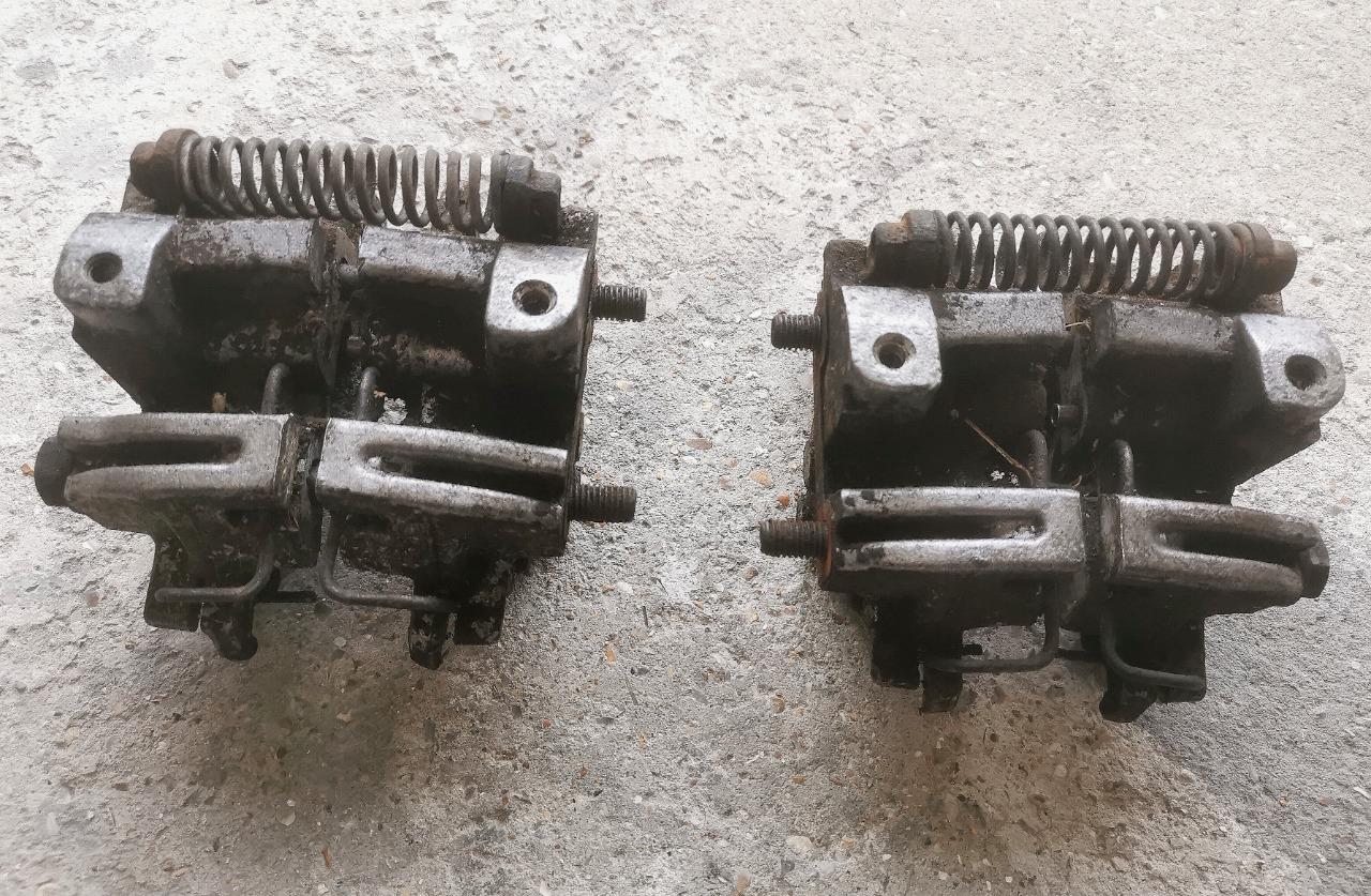 Etriers CITROEN 2CV 6 LesAnciennes.com