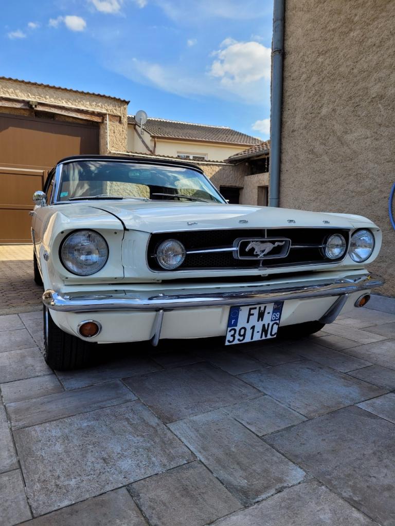 FORD Mustang Cabriolet - 1965 LesAnciennes.com