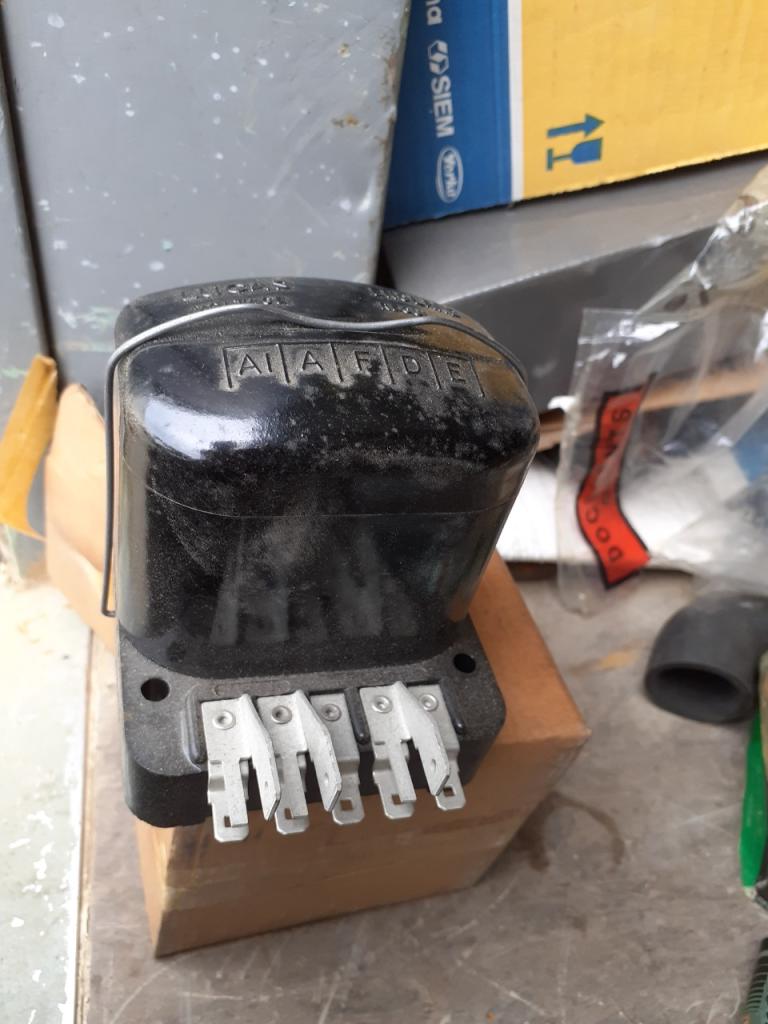 Régulateur AUSTIN Mini LesAnciennes.com