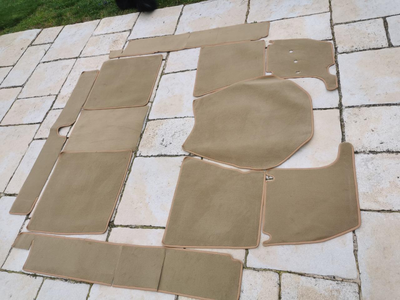 Moquettes PEUGEOT 203 modele 2 après 1953 neuve LesAnciennes.com