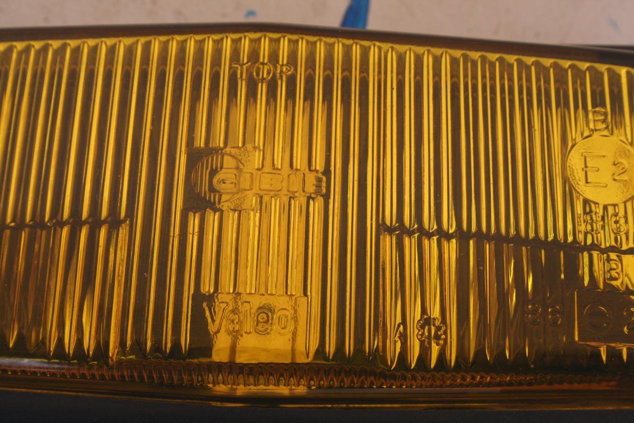 ANTIBROUILLARD RECTANGULAIRE RENAULT R21 LesAnciennes.com