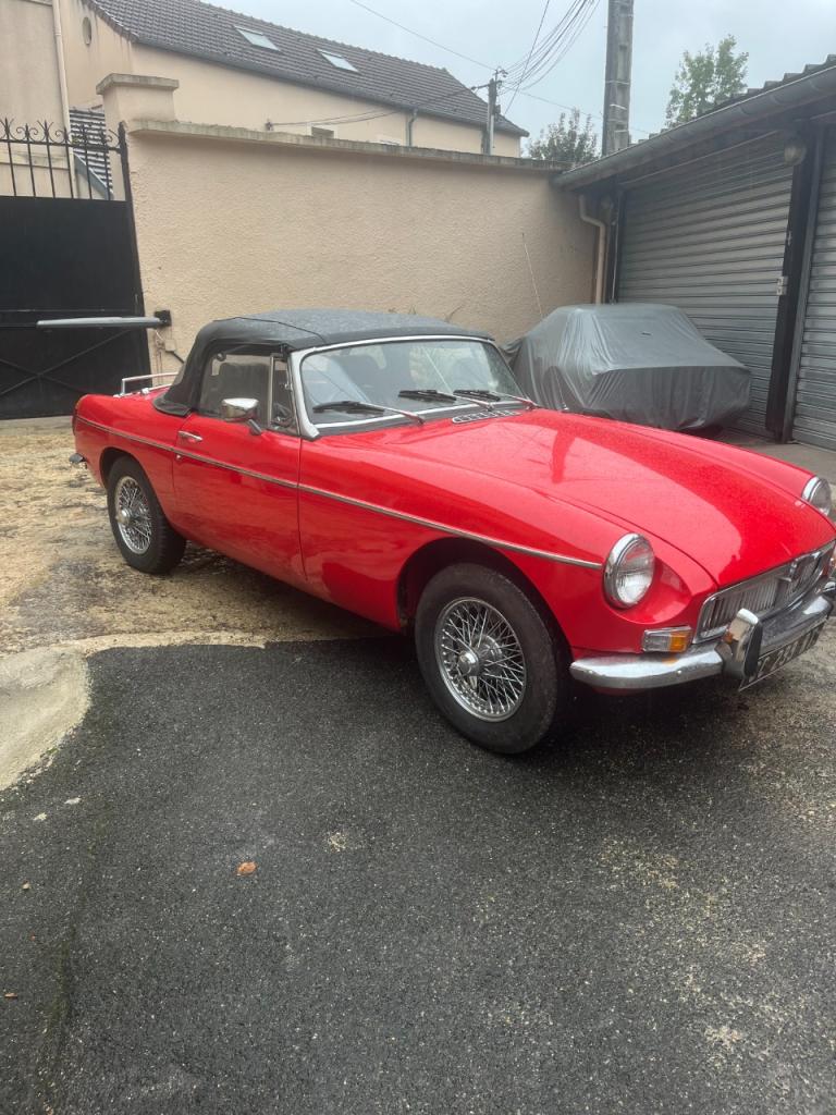 MG MGB - 1975 LesAnciennes.com