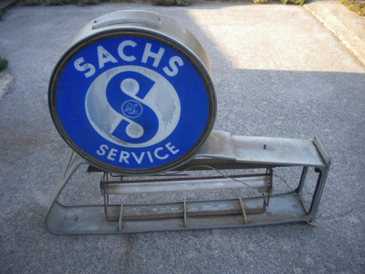 SACHS NAUDER enseigne lumineuse a restaure LesAnciennes.com