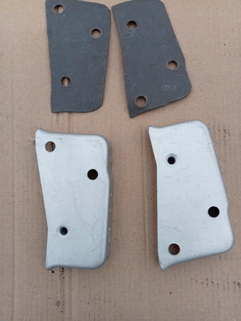 Gâches TRIUMPH TR6 LesAnciennes.com