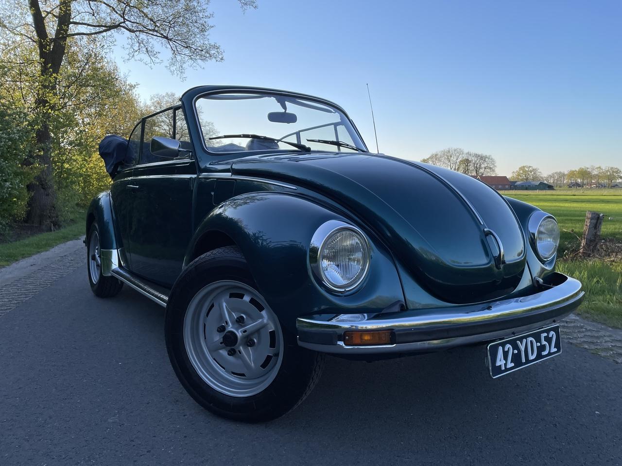 1976 Volkswagen Beetle Karmann Convertible LesAnciennes.com