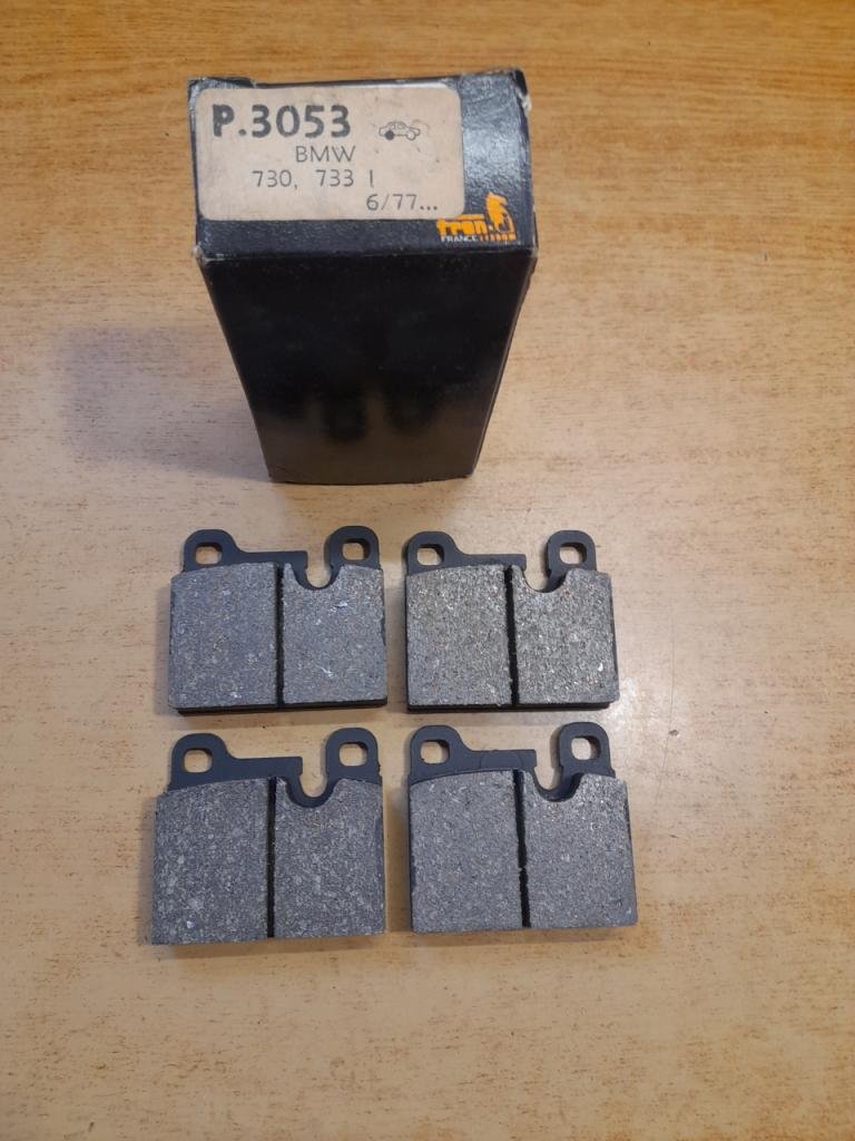 Plaquettes de Frein Arrière BMW 730 733 735 745 LesAnciennes.com