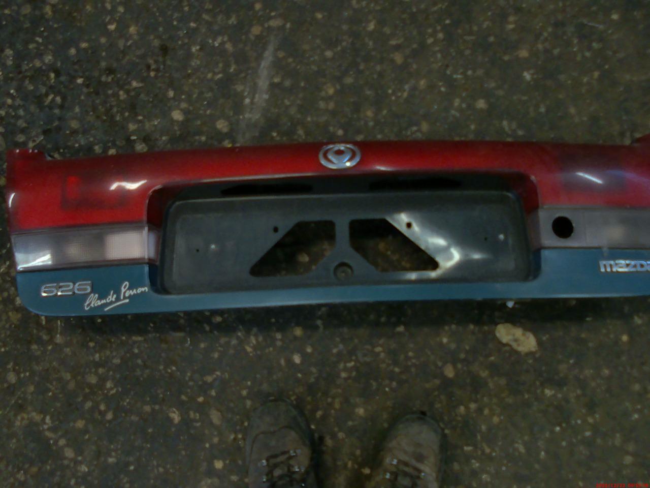 Bandeau mazda 626 ( hayon ) LesAnciennes.com