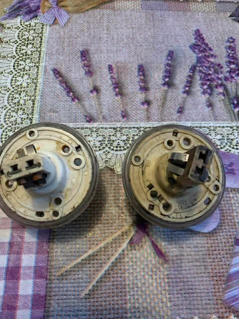 Clignotant RENAULT 4L (R4L) LesAnciennes.com