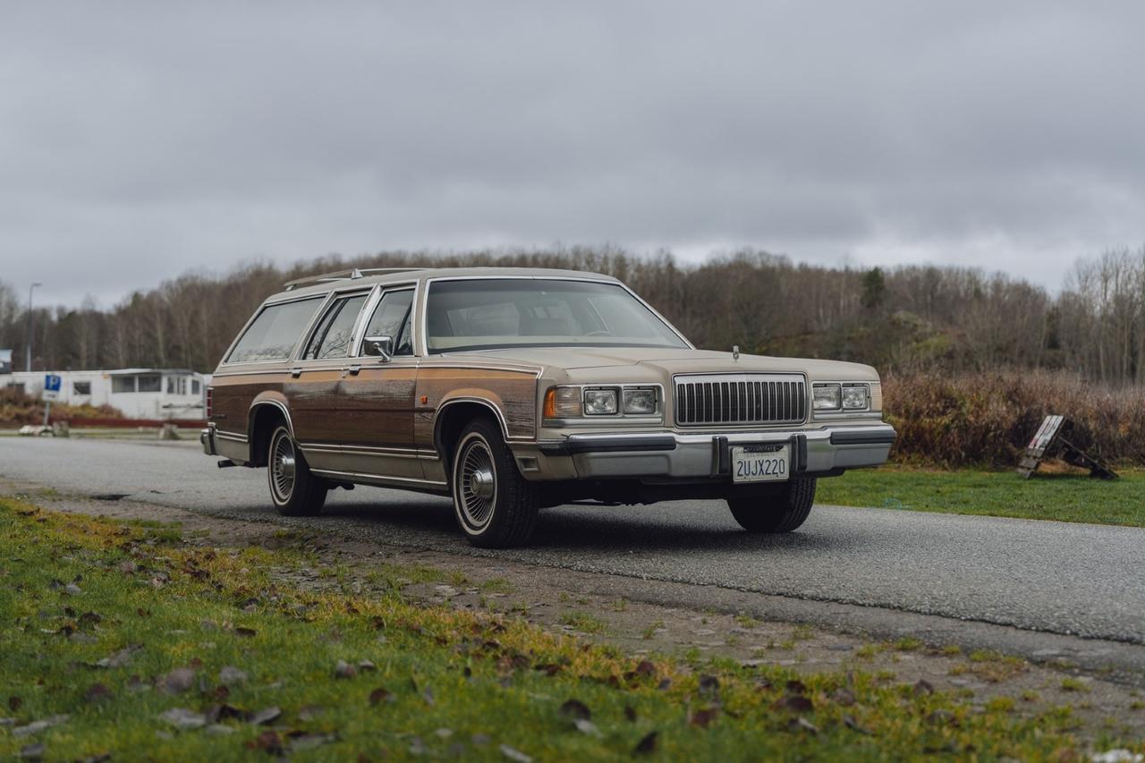 1988 Mercury Grand Marquis Colony Park LesAnciennes.com