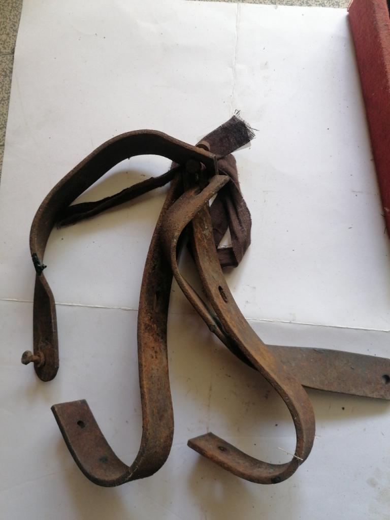 Ferrures CITROEN 11bl LesAnciennes.com