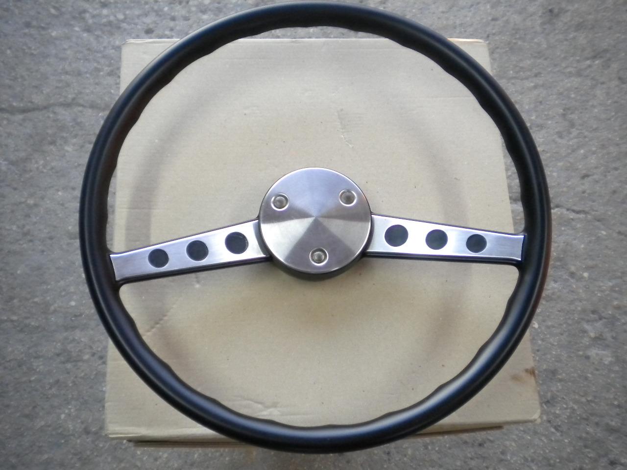 Volant caravelle 1100s LesAnciennes.com