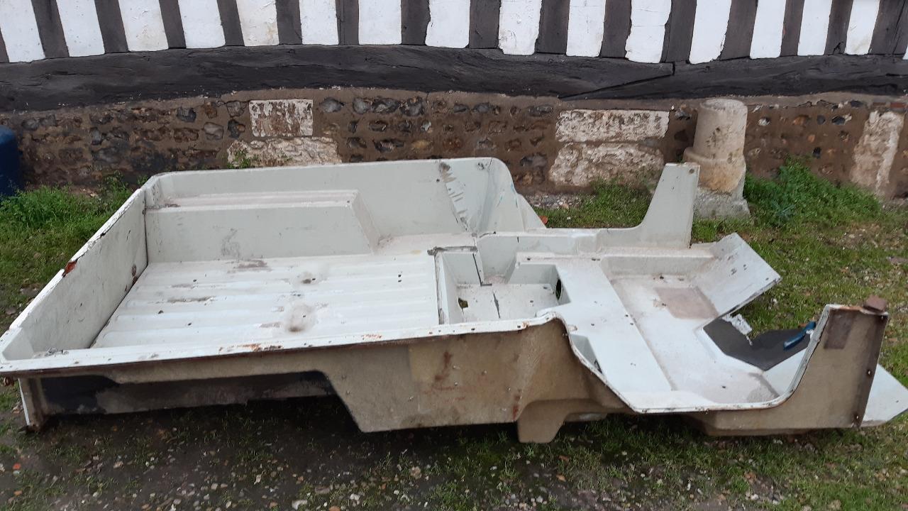 Bassine RENAULT Rodéo LesAnciennes.com