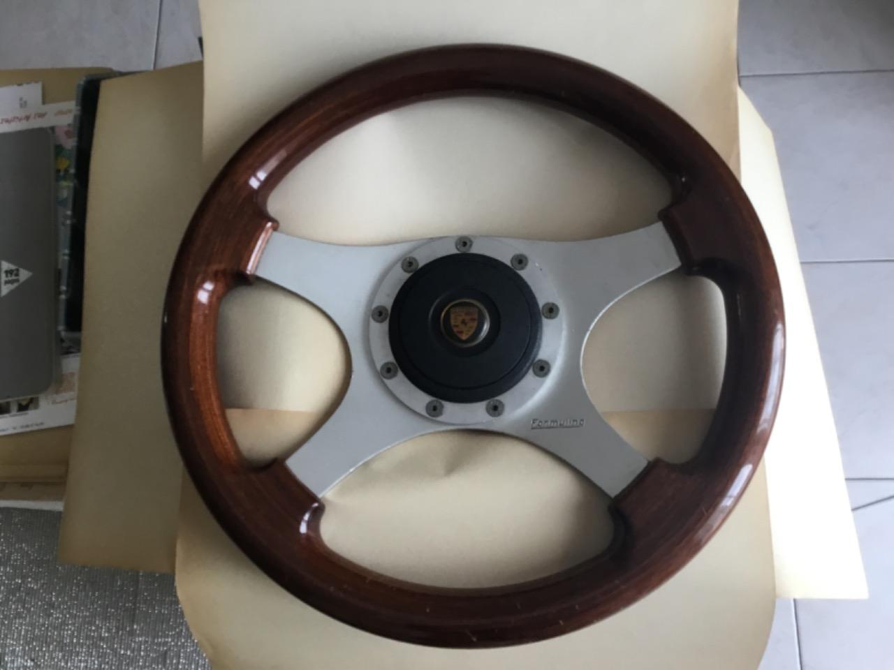 Volant PORSCHE LesAnciennes.com
