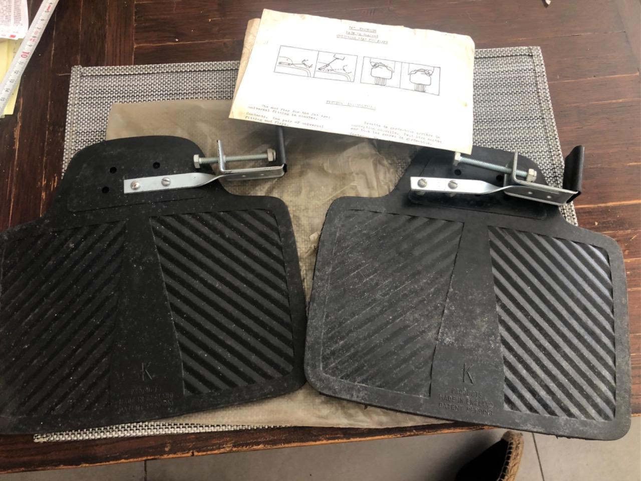 BAVETTES pare boue ancienne oldtimer ancêtre LesAnciennes.com