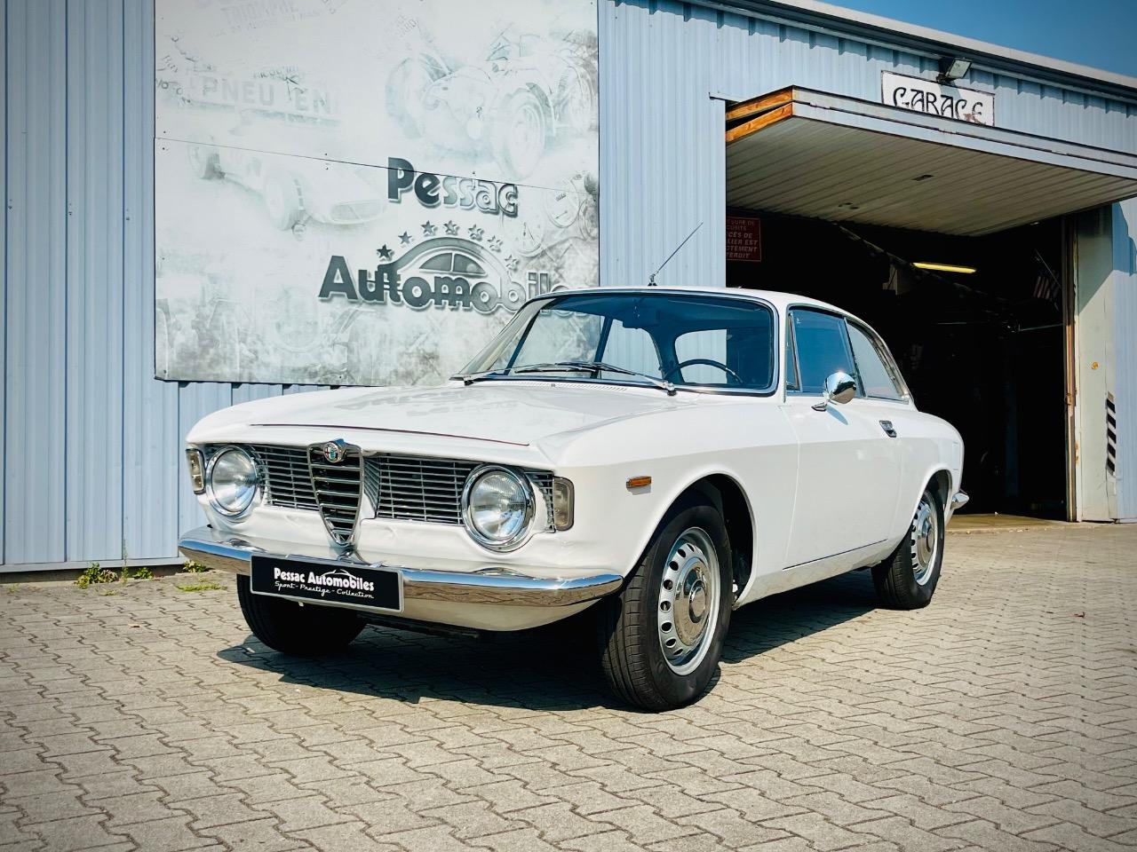ALFA ROMEO 1600 Gt Scalino - 1965 LesAnciennes.com