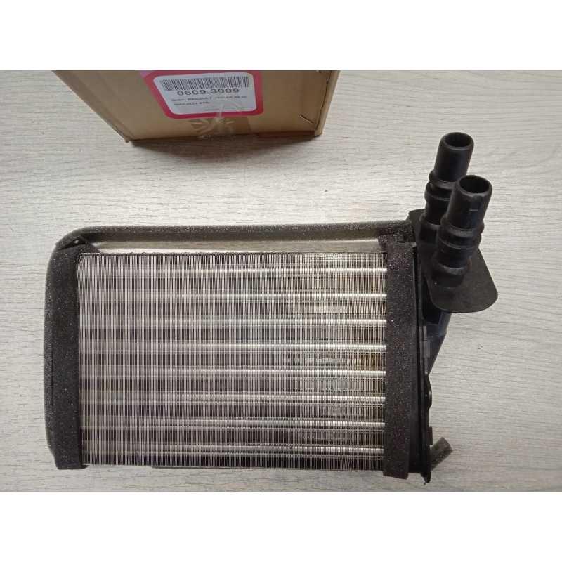 06093009 RADIATEUR CHAUFFAGE RENAULT CLIO SERIE 2 LesAnciennes.com