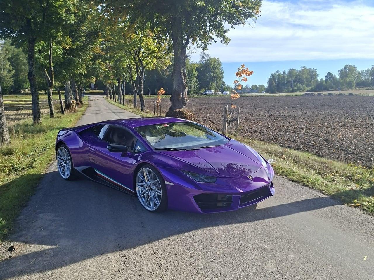 2016 Lamborghini Huracan LP580-2 LesAnciennes.com