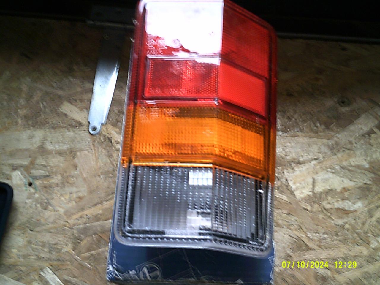 Feu PEUGEOT J5 LesAnciennes.com