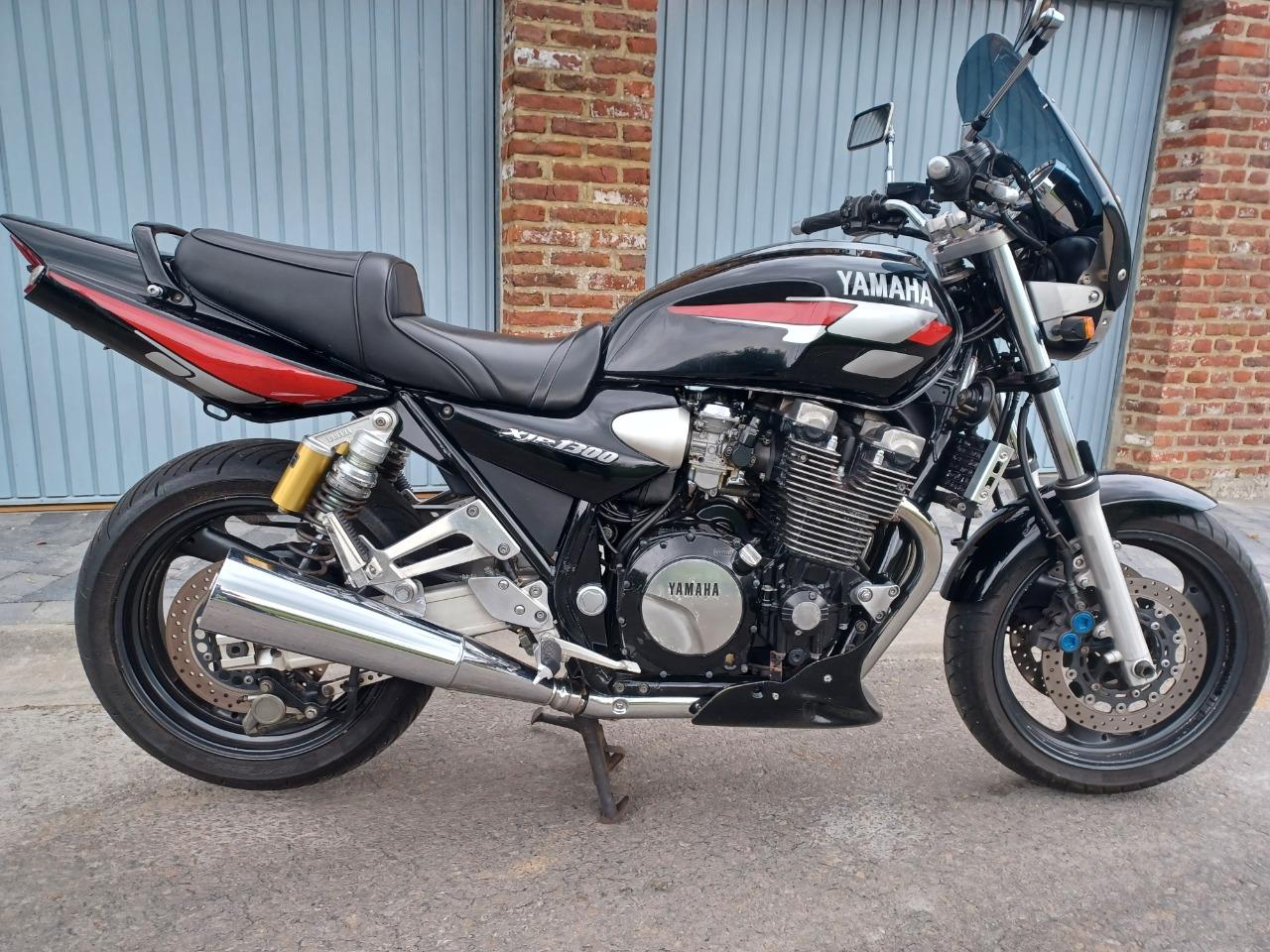 YAMAHA XJR 1300 - 1999 LesAnciennes.com