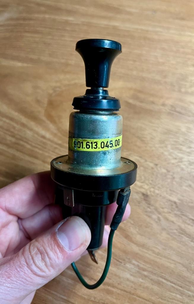 Interrupteur Porsche 911/912 Classic LesAnciennes.com
