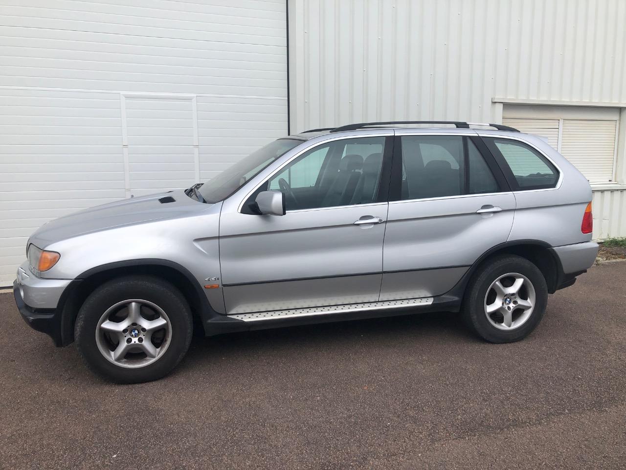 BMW X5 e53 V8 4,4l pack luxe - 2001 LesAnciennes.com