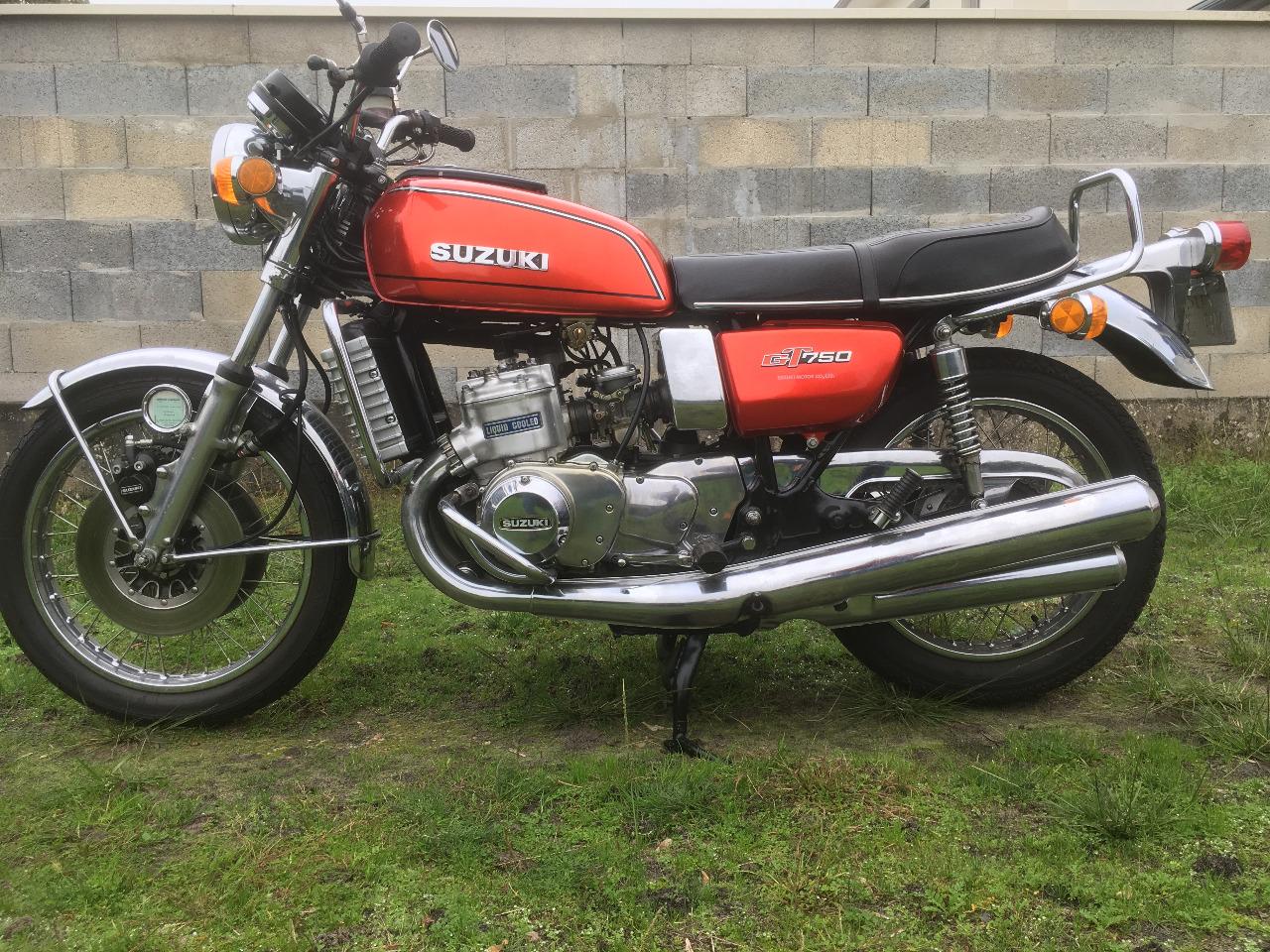 SUZUKI GT 750 GT750 - 1974 LesAnciennes.com