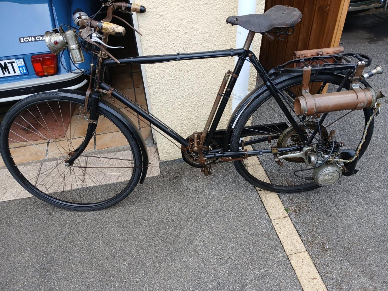 HURTU Vélo motorisé - 1945 LesAnciennes.com