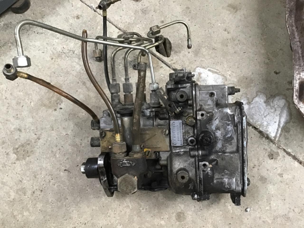 POMPE À INJECTION OCCASION MERCEDES W 123 LesAnciennes.com