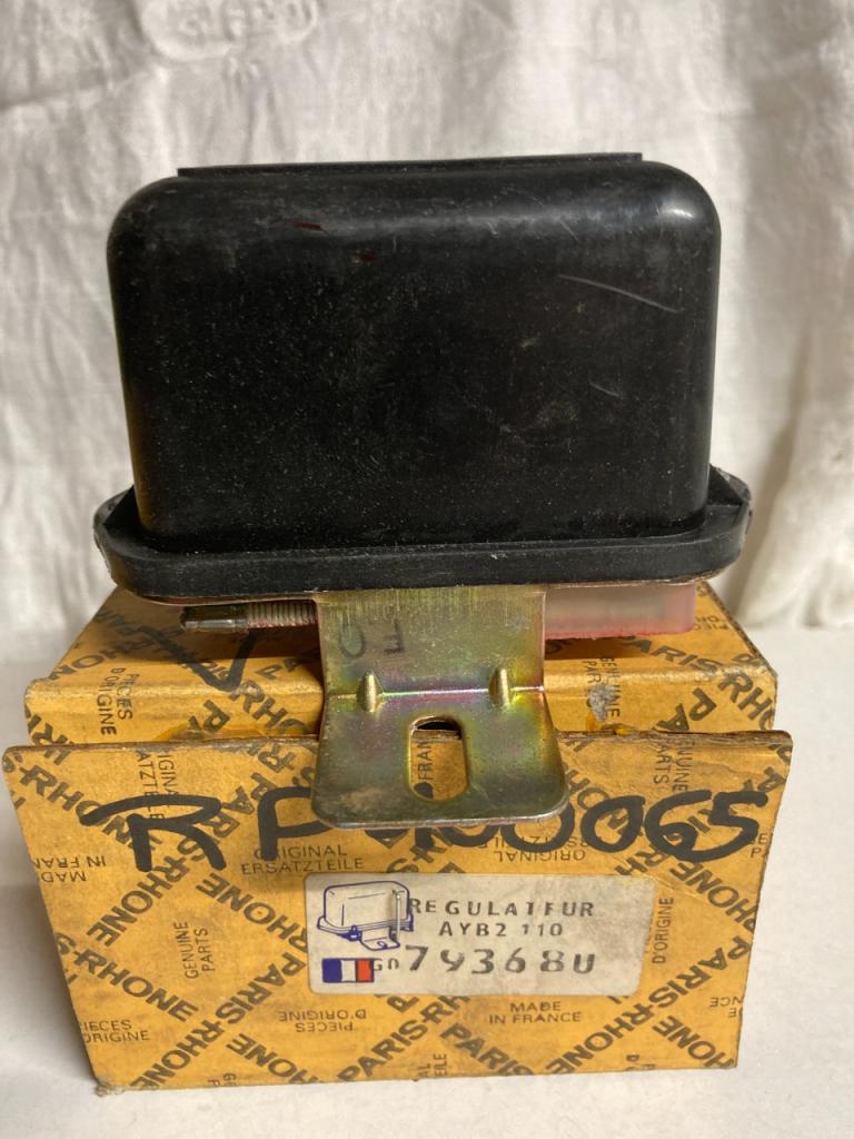 Régulateur neuf PEUGEOT 404 A310 304 J7 LesAnciennes.com