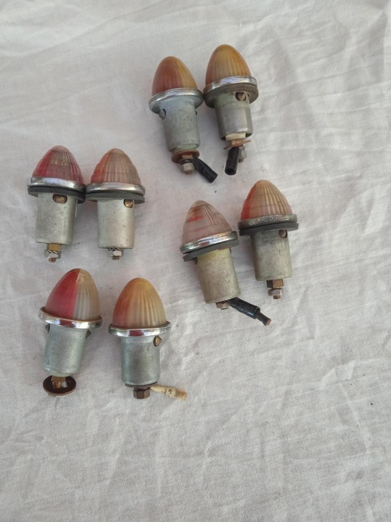 Feux laterals par paires LesAnciennes.com