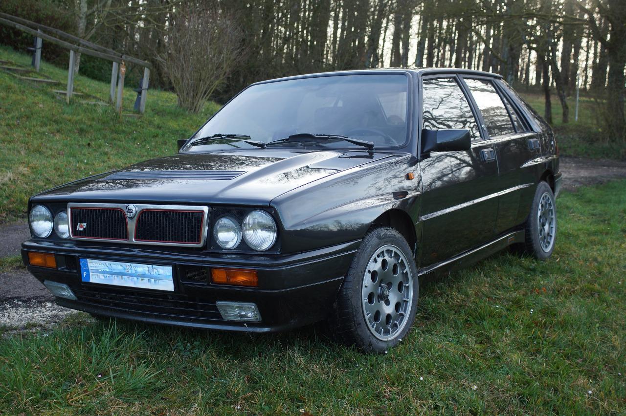 LANCIA Delta HF Integrale 16v - 1990 LesAnciennes.com