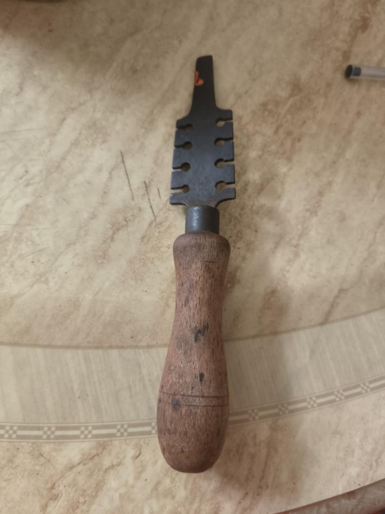 Clé Avoyer LesAnciennes.com