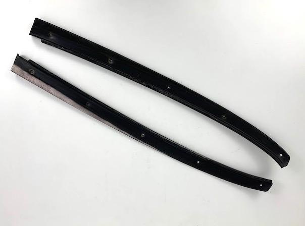 Moulure bas de custode PORSCHE 911 Coupé F G LesAnciennes.com
